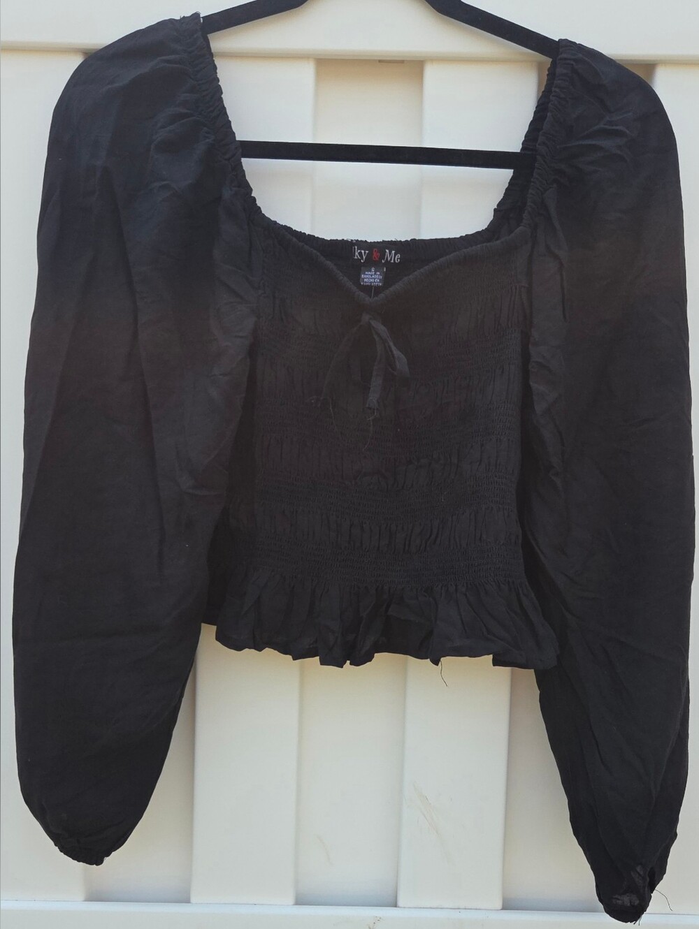 Iky & Me Women's Long Sleeve Smocked Crop Top Size Small. Whimsigoth
